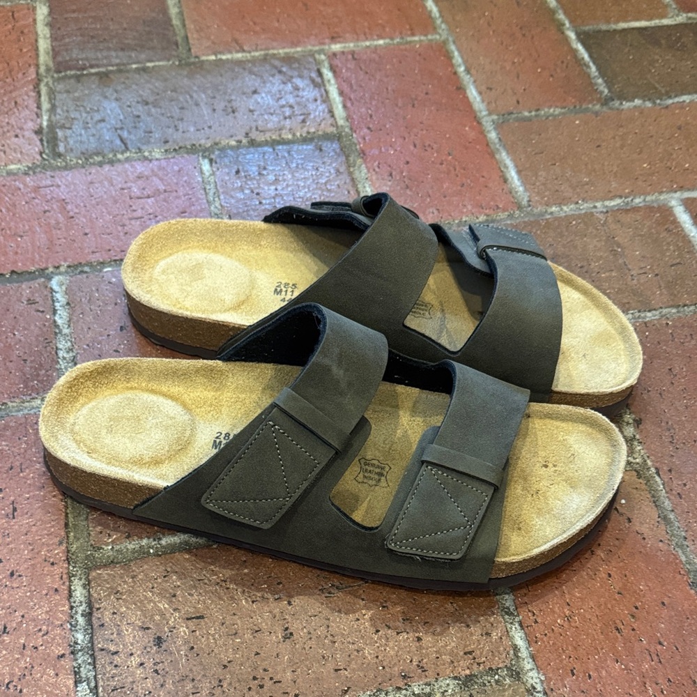 CUSHIONAIRE Men's Lynx Cork footbed Sandal with‎ +Comfort